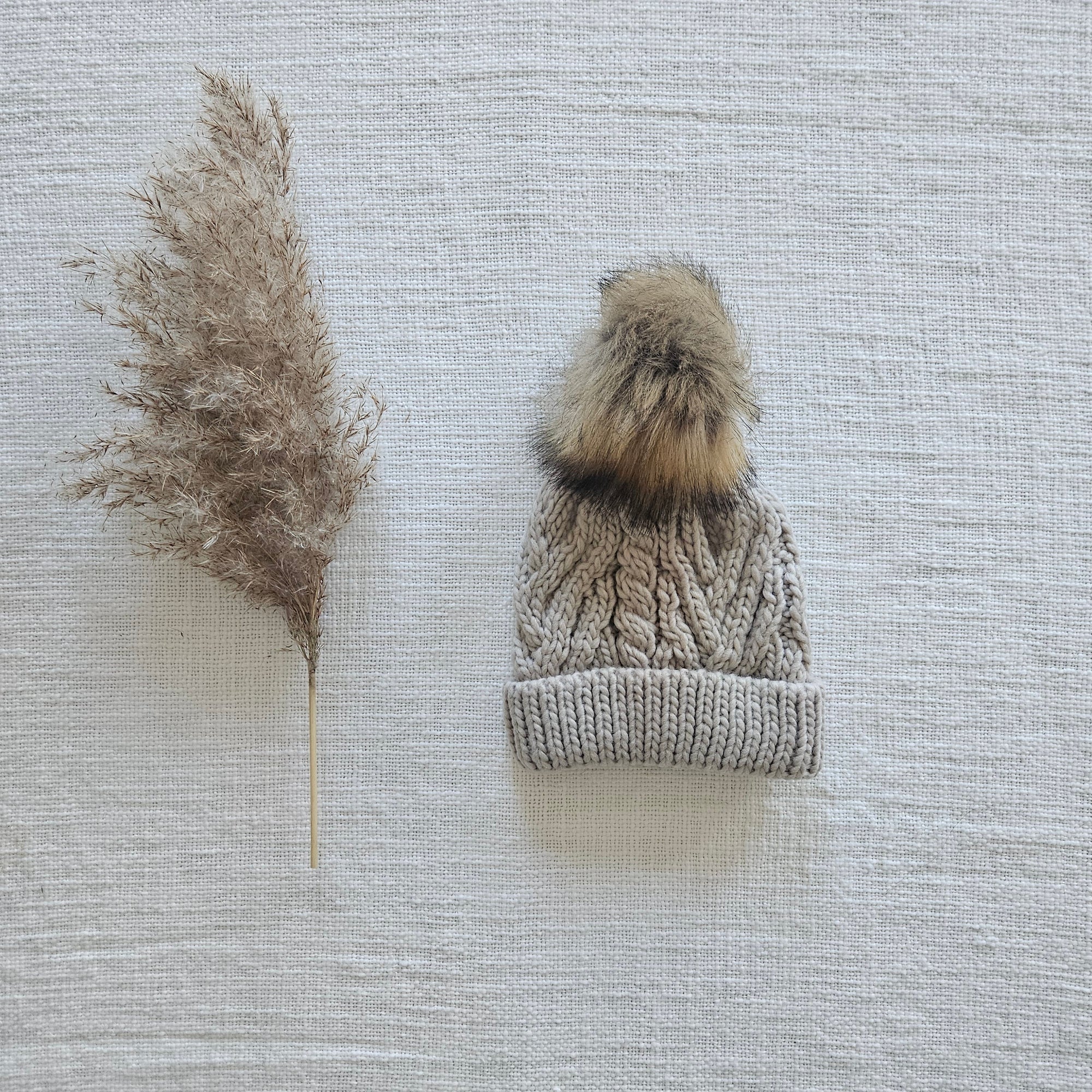 Huggalugs Pom Pom Beanie Oatmeal 0-6m