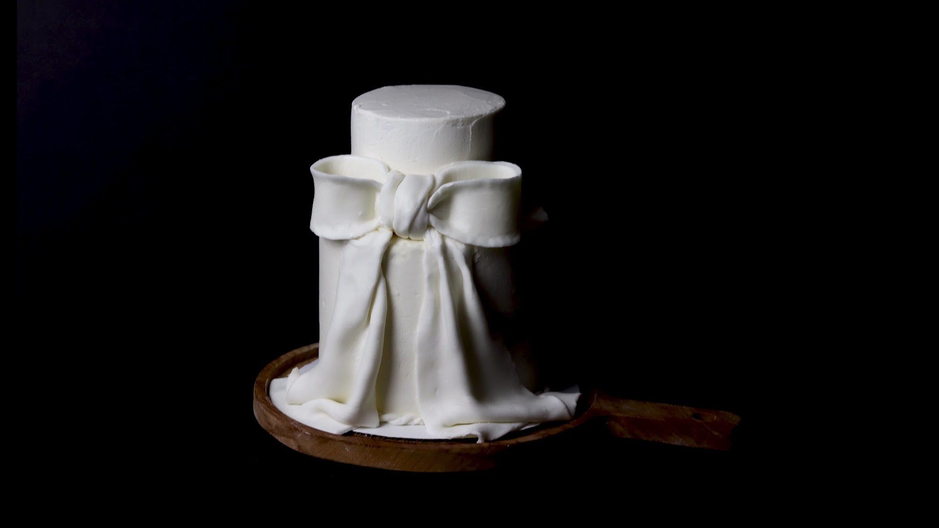 8" SPECIALTY CAKE