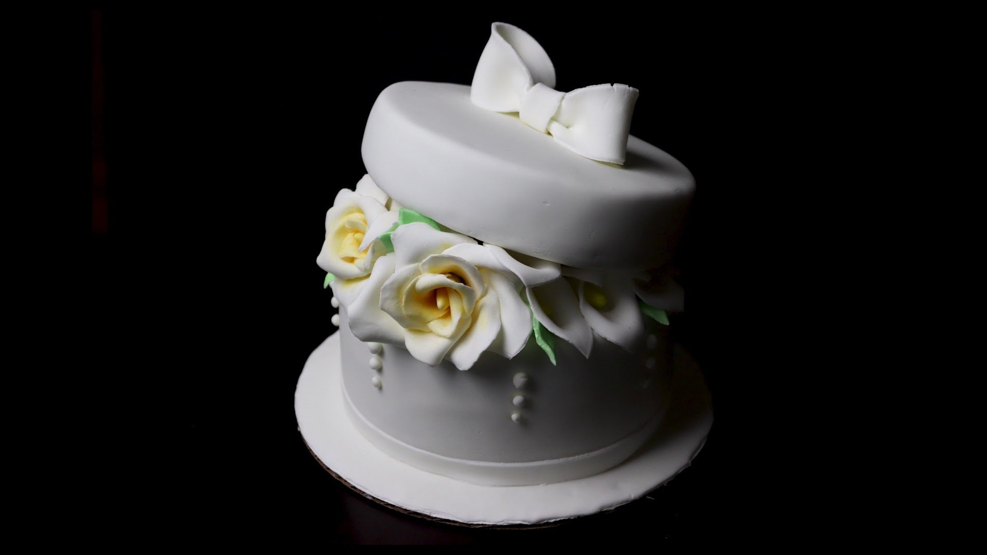 6" SPECIALTY CAKE